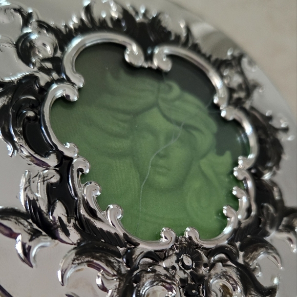 Candy Apple Cauldron Bath & Body Candle - Picture 14 of 14